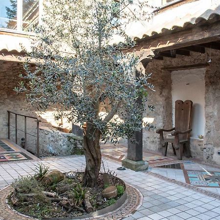La Cour De L'Olivier Appartement Chalabre Buitenkant foto